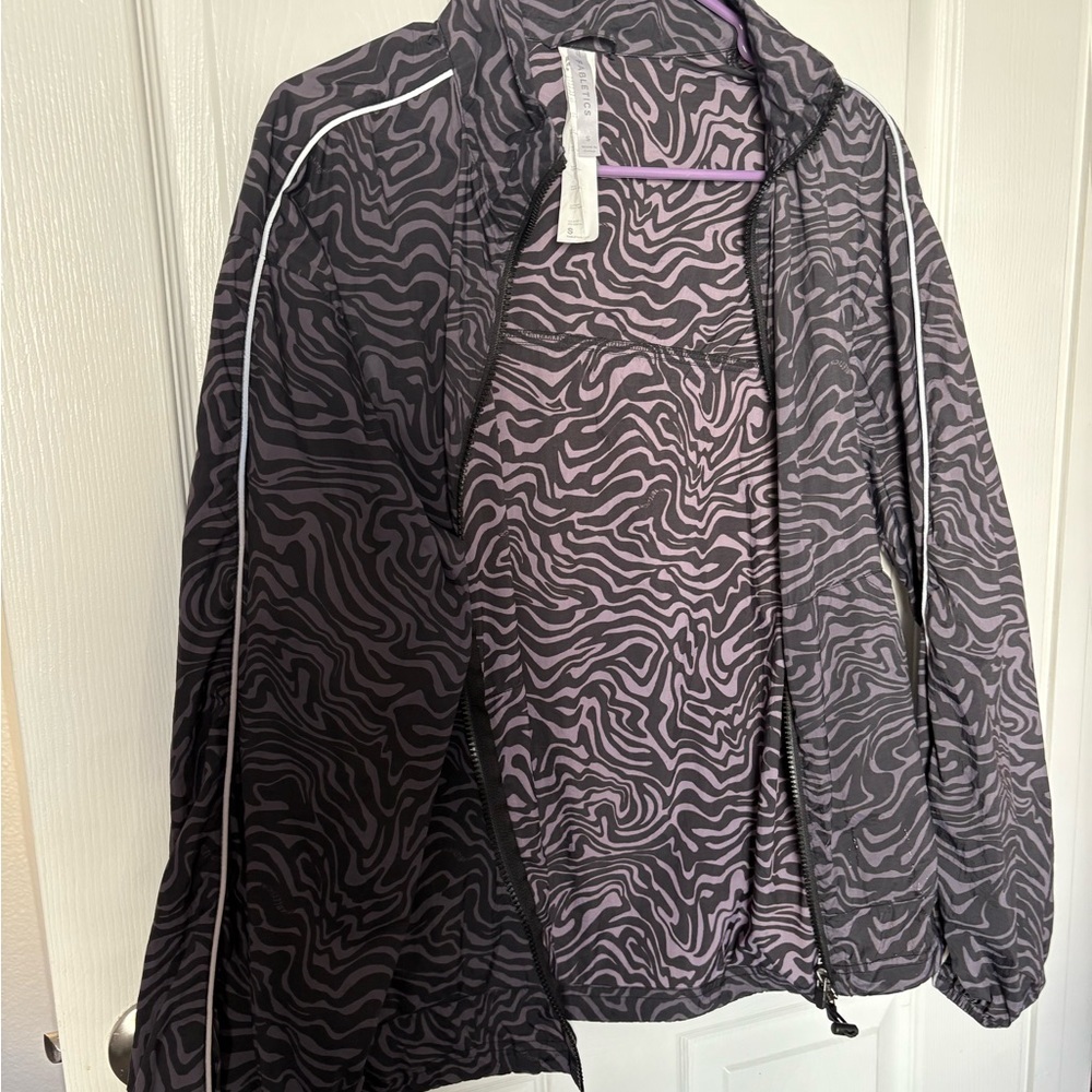 Fabletics Women's Black and Purple Bomber Rain Jacket - Picture 5 of 6